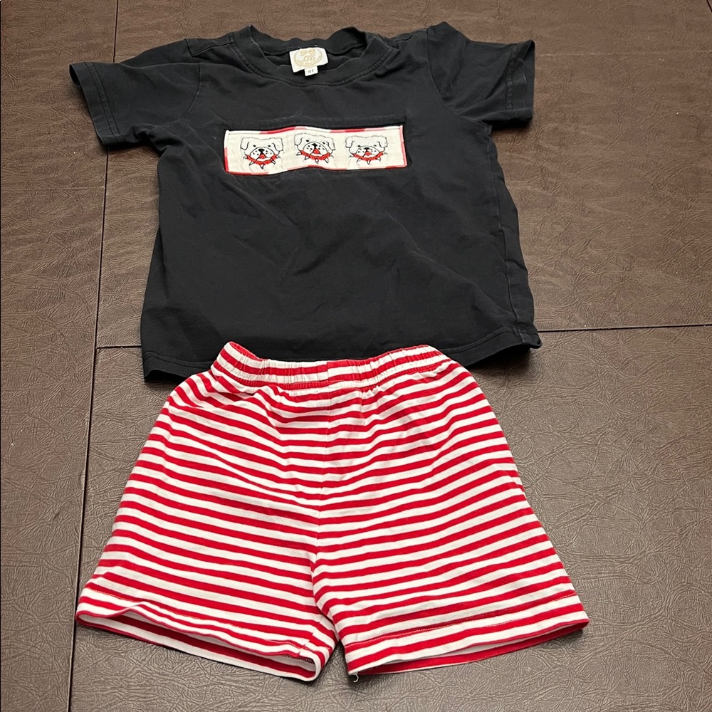 Black T-Shirt and Red Striped Shorts Set UGA Bulldogs